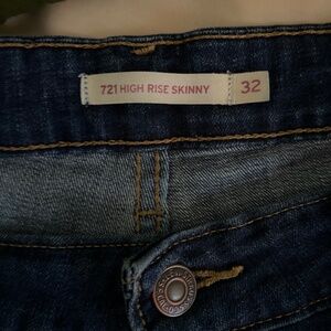 Levi’s High Rise Jeans 721